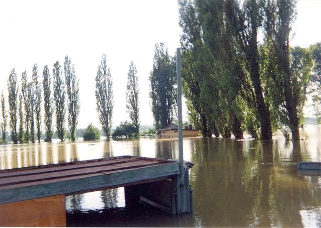 povodeň 1997 - fotbalové hřiště