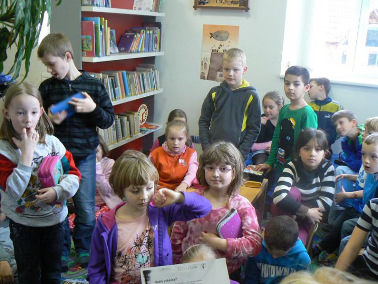 Děti z družiny v knihovně